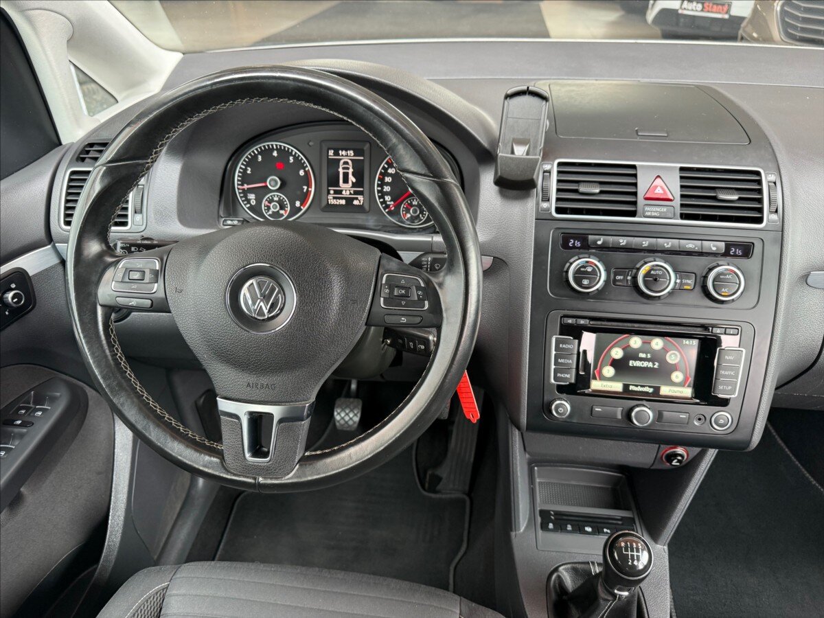 Volkswagen Touran Kombi 1,2 l 77 kw