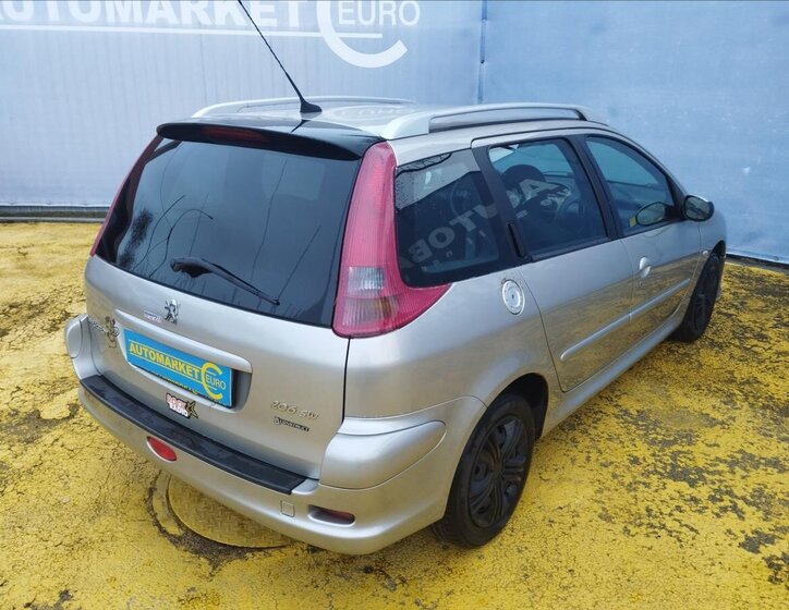Peugeot 206 4
