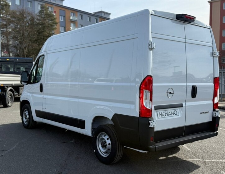 Opel Movano 4