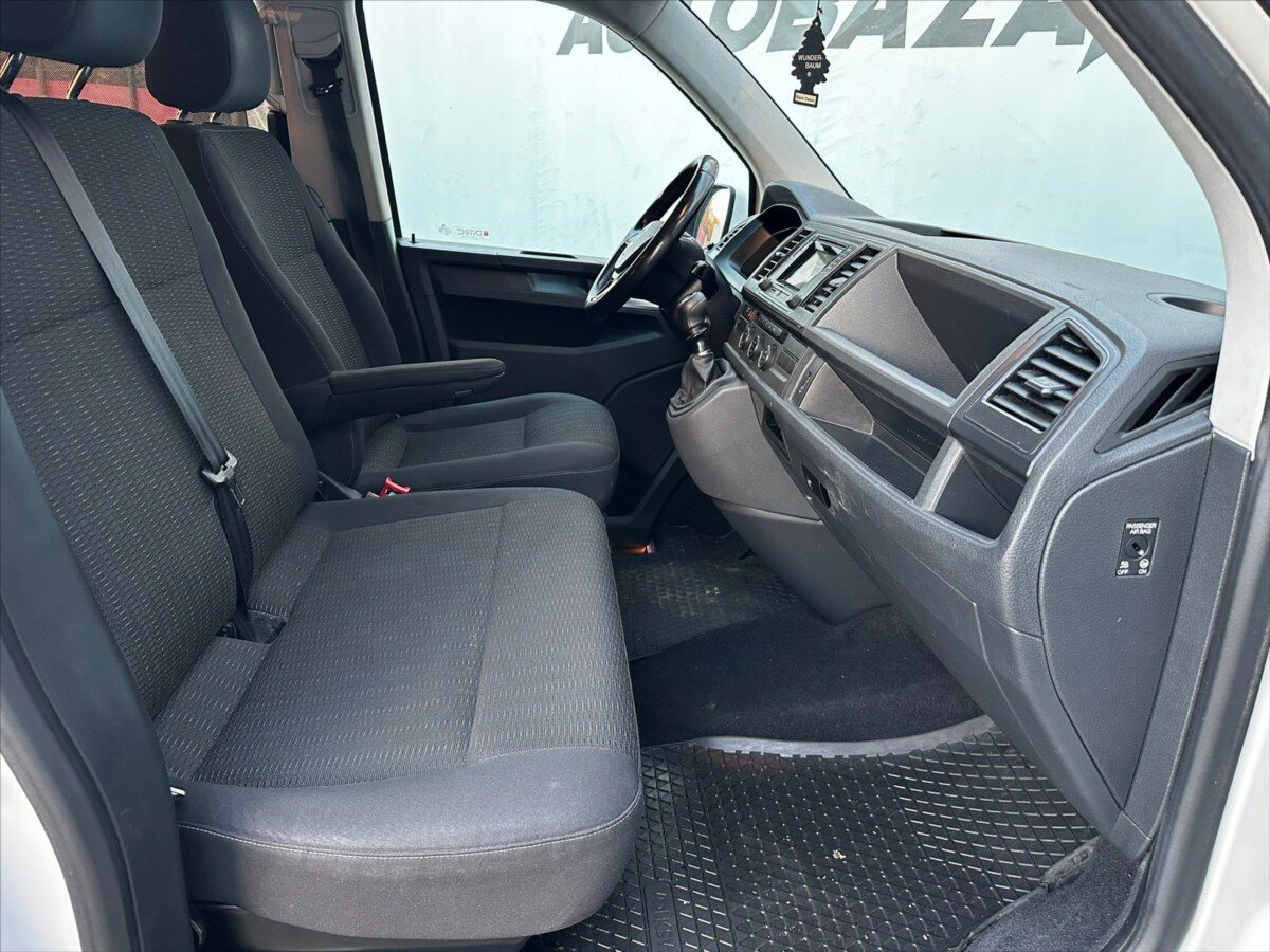 Volkswagen Caravelle Kombi 2,0 l 75 kw