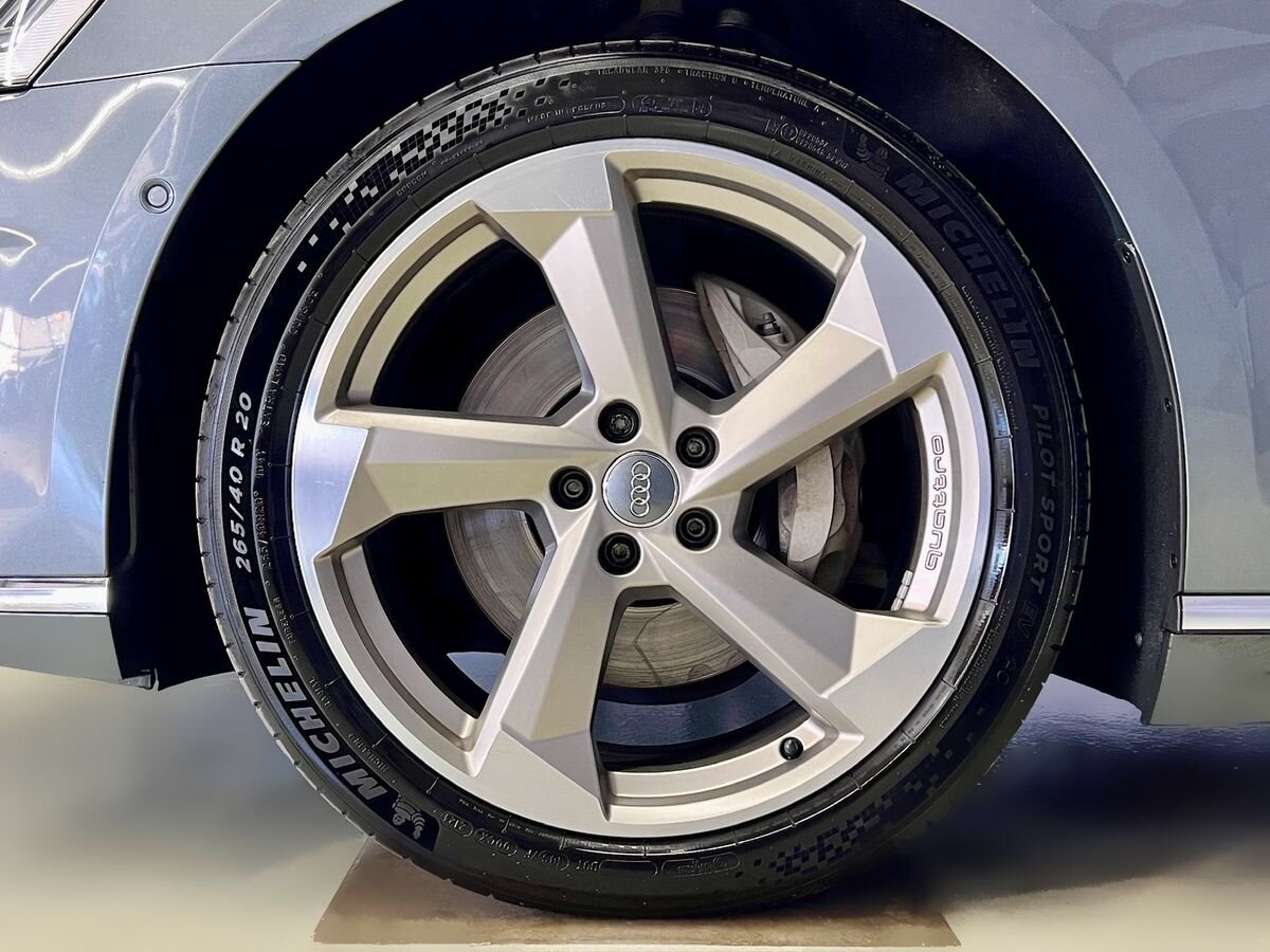 Audi A8 Sedan / Limuzína 3,0 l 210 kw