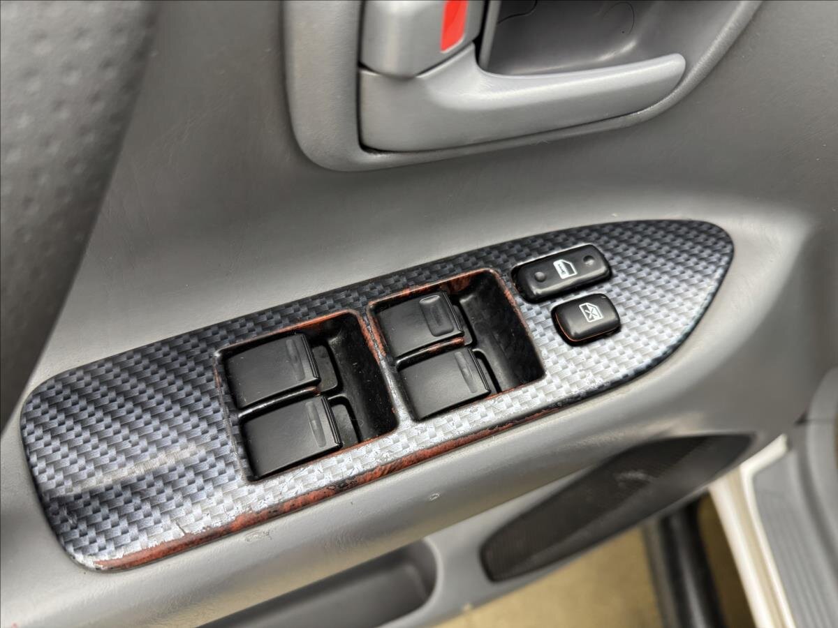 Toyota Land Cruiser SUV / Terénní 4,2 l 150 kw