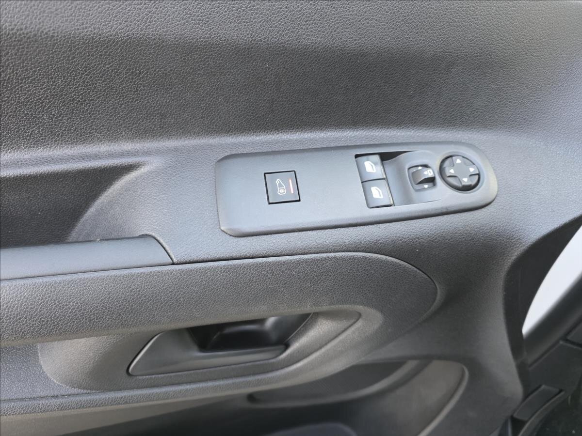 Opel Combo Skříň 1,5 l 75 kw