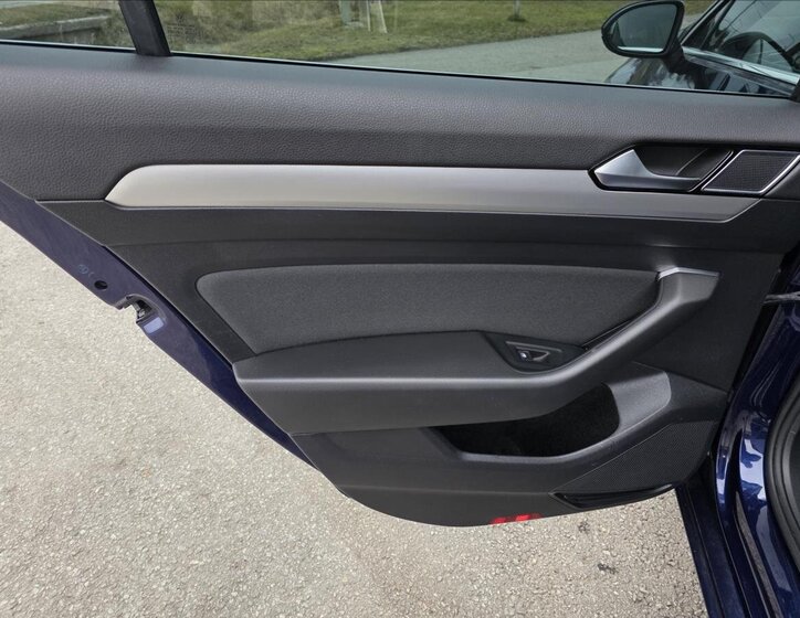 Volkswagen Passat 24