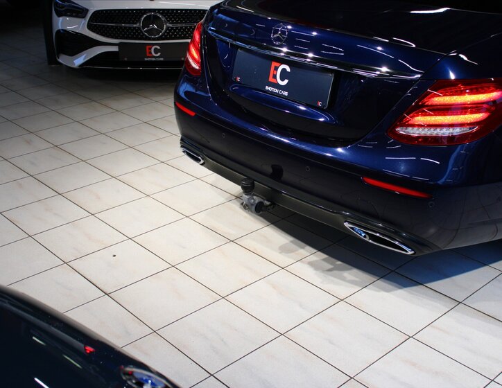 Mercedes-Benz Třídy E Sedan / Limuzína 1,6 l 118 kw