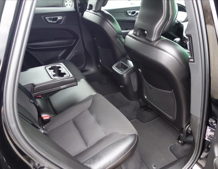 Volvo XC60 SUV / Terénní 2,0 l 110 kw