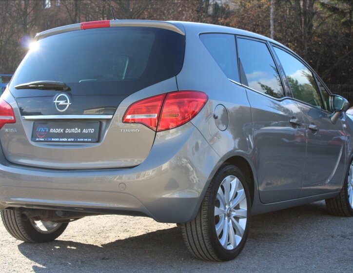 Opel Meriva MPV 1,4 l 88 kw