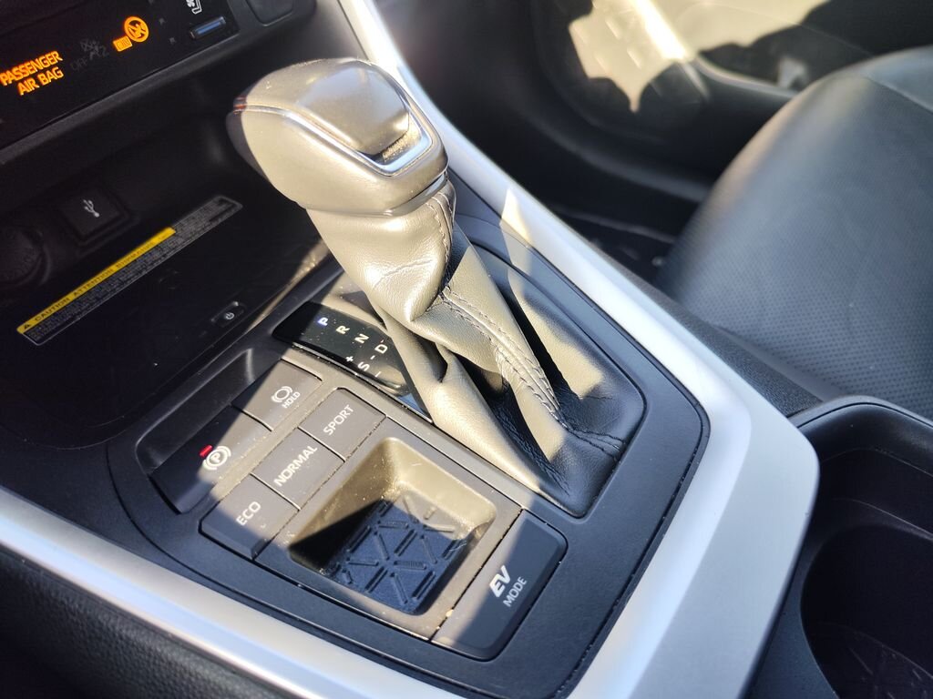 Toyota RAV4 SUV / Terénní 2,5 l 163 kw