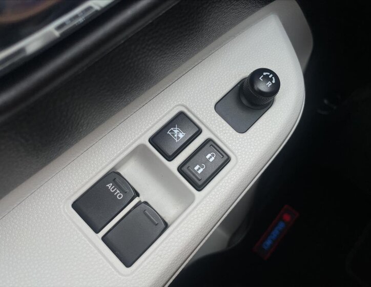 Suzuki Ignis Hatchback 1,2 l 66 kw