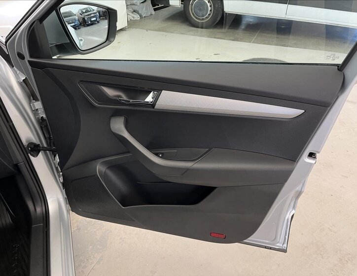 Škoda Karoq SUV 1,5 l 110 kw