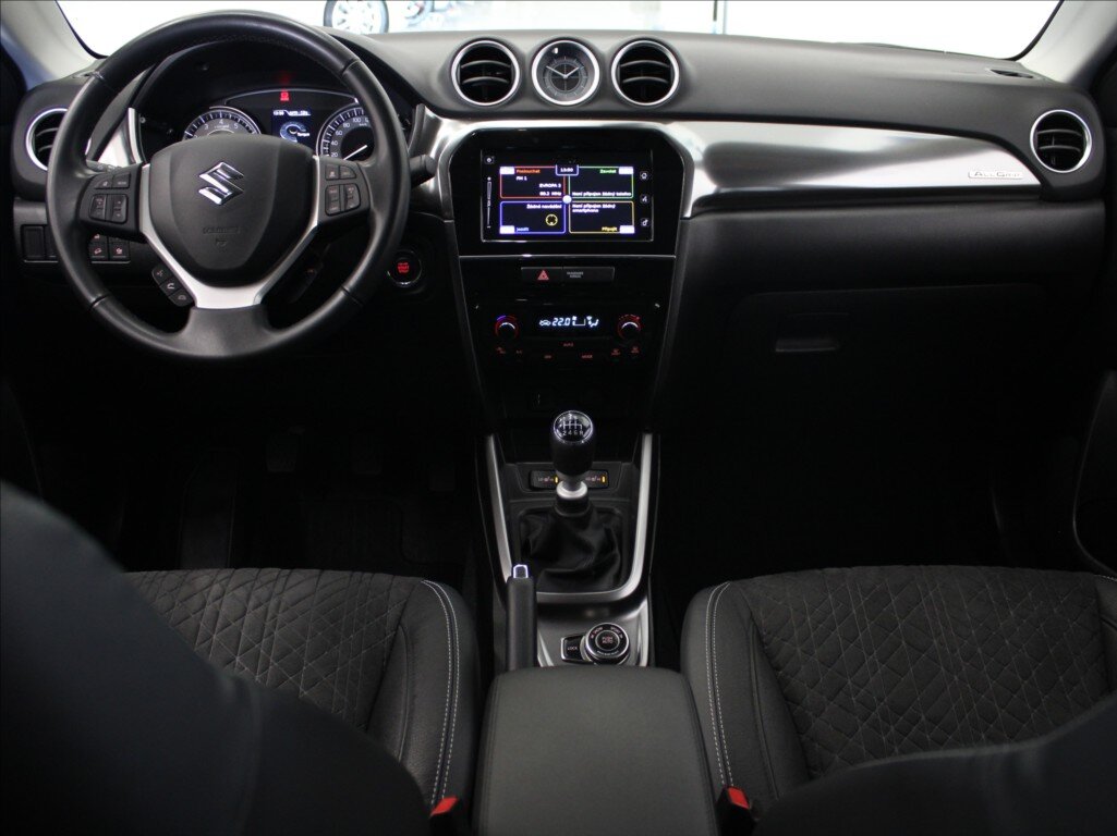 Suzuki Vitara SUV / Terénní 1,4 l 95 kw