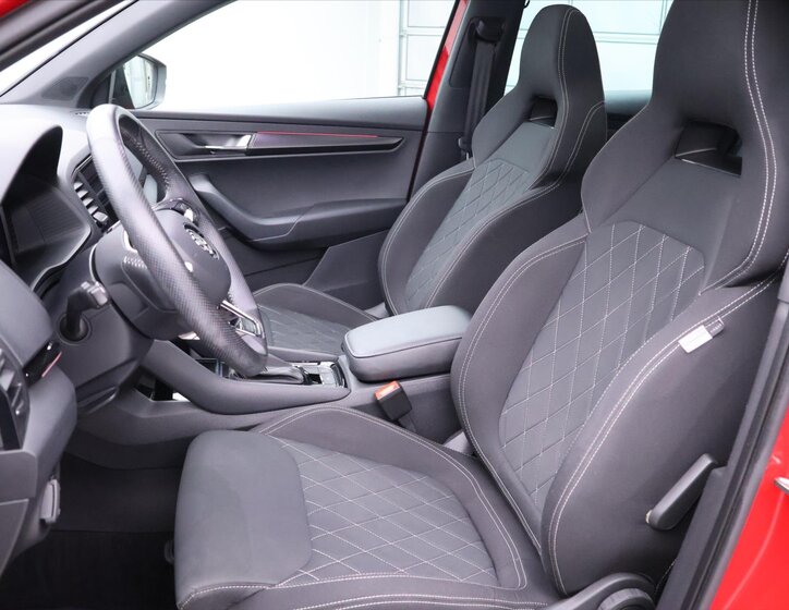 Škoda Karoq SUV 1,5 l 110 kw