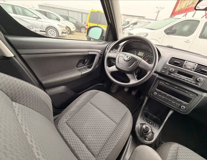 Škoda Roomster 23