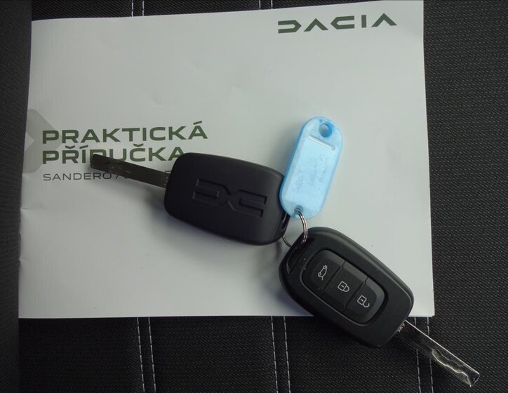 Dacia Sandero Hatchback 999,0 67 kw