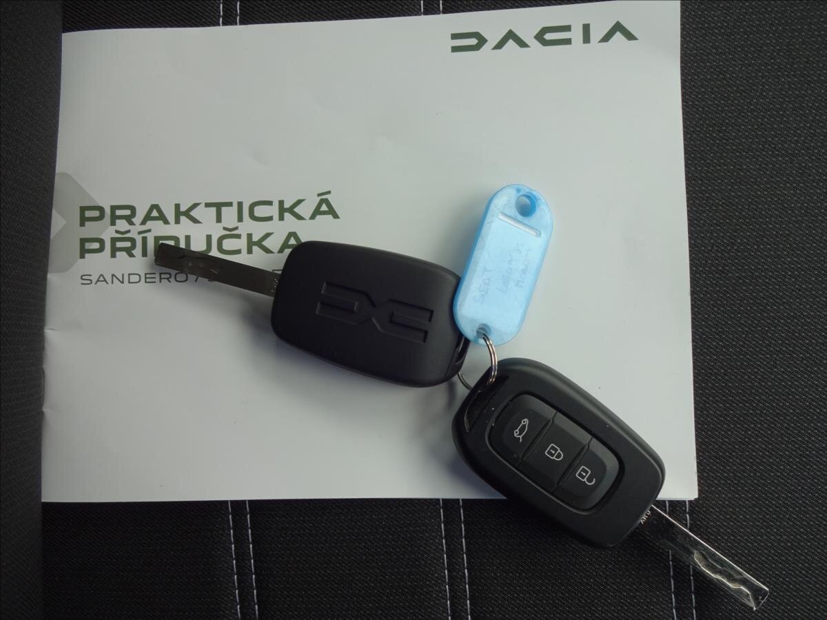 Dacia Sandero Hatchback 999,0 67 kw