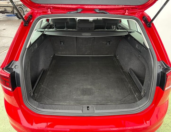 Volkswagen Passat Kombi 2,0 l 90 kw