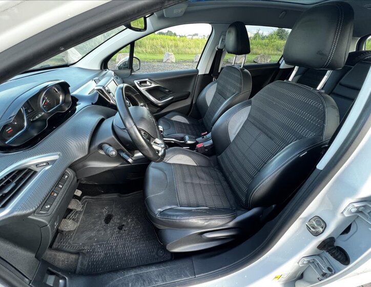 Peugeot 2008 SUV / Terénní 1,6 l 84 kw