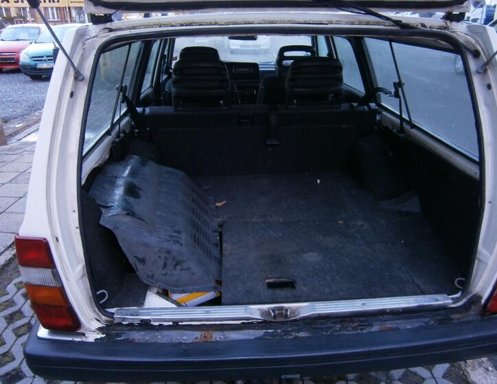 Volvo 240 Kombi 2,3 l 85 kw