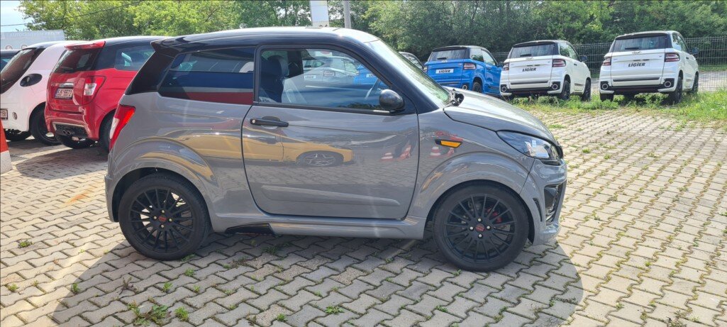 Ligier JS 50 L Hatchback 478,0 6 kw