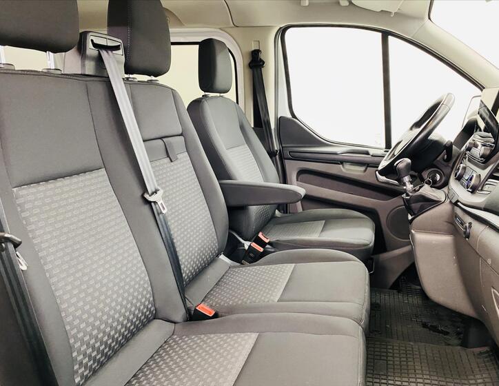 Ford Transit Custom 8