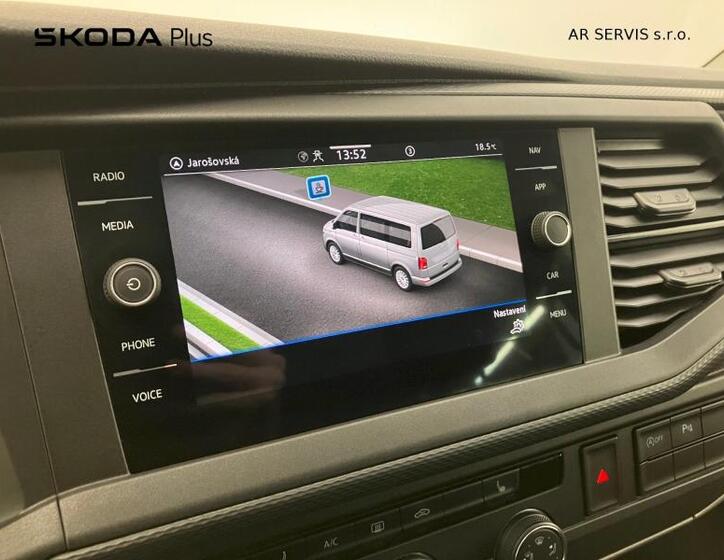 Volkswagen Caravelle 22