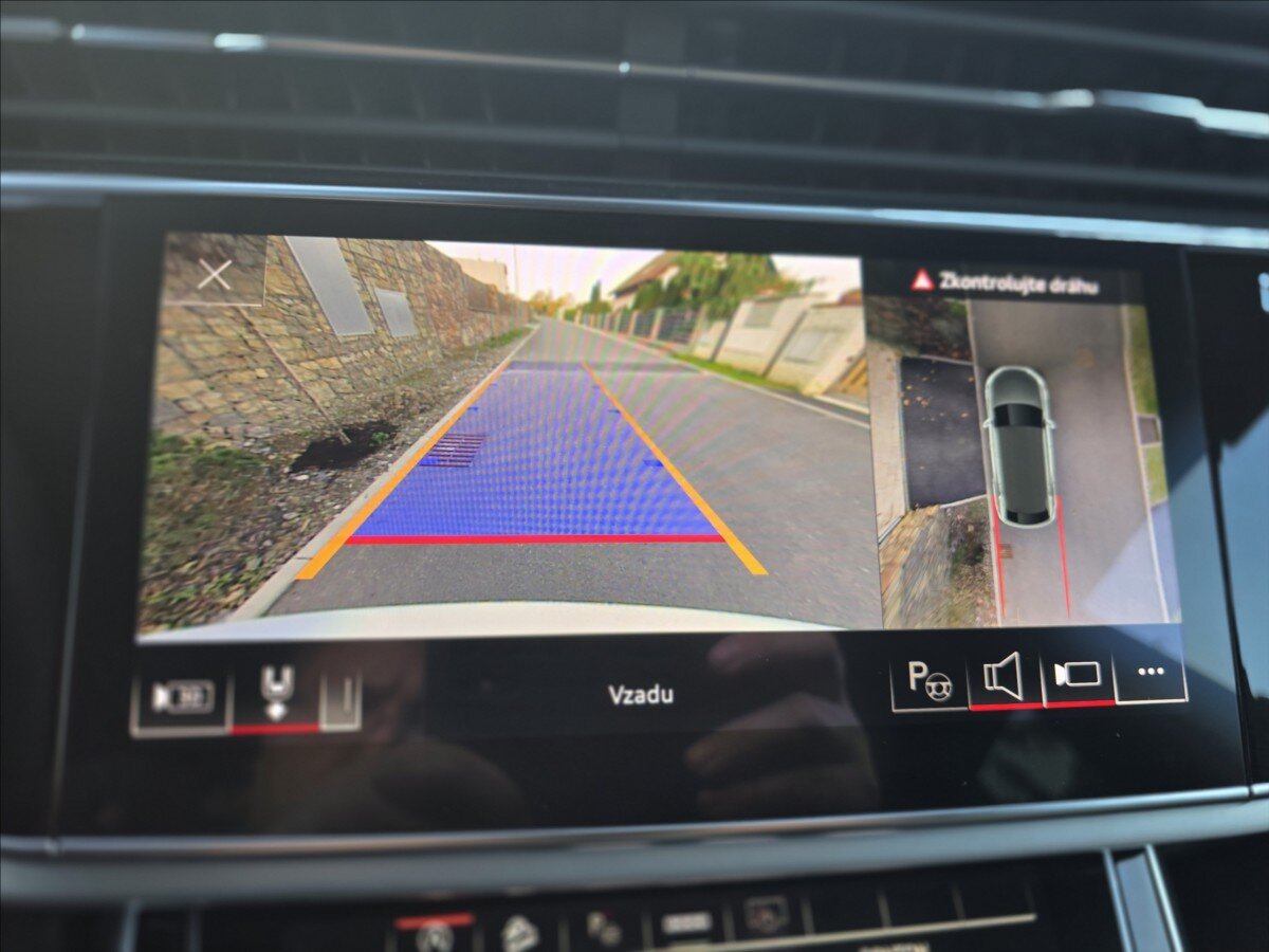 Audi Q8 Hatchback 3,0 l 210 kw