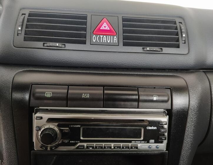 Škoda Octavia 23