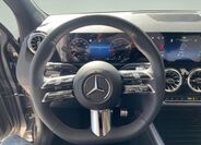 Mercedes-Benz GLA 11