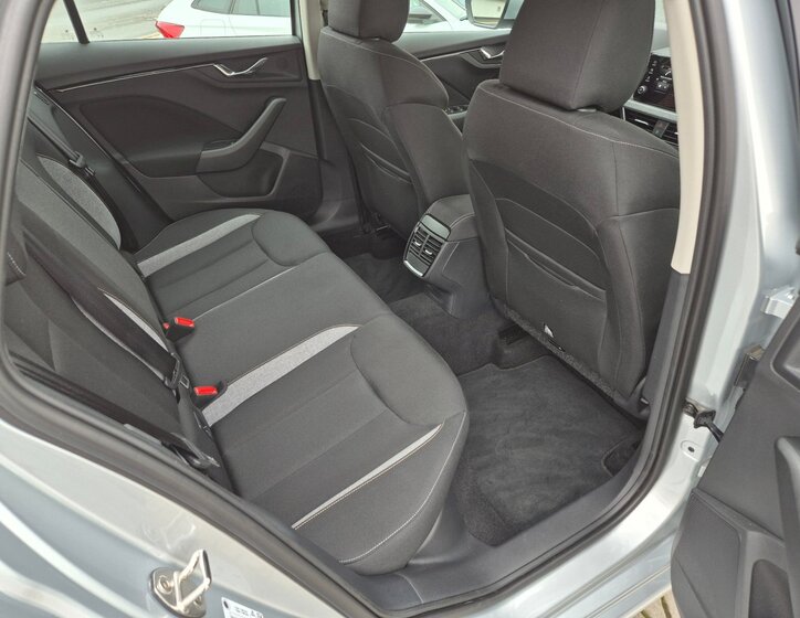 Škoda Scala Hatchback 1,0 l 85 kw