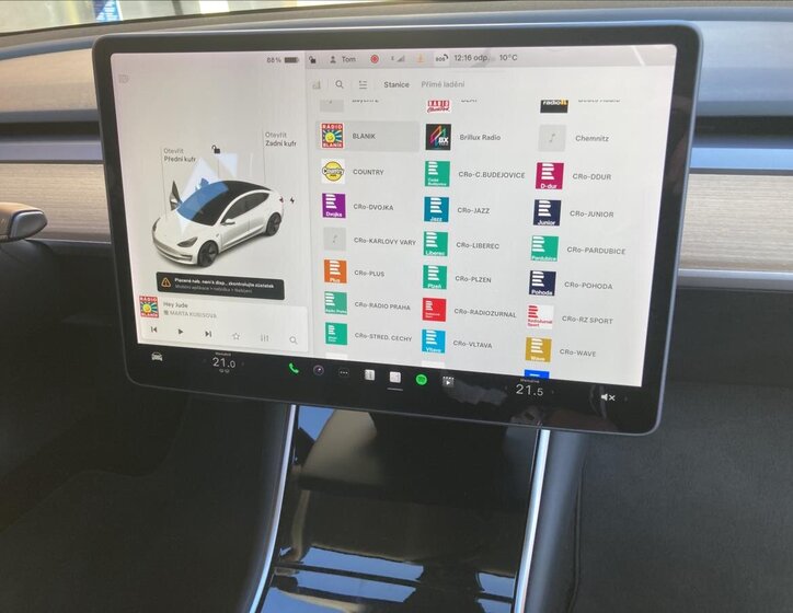 Tesla Model 3 Sedan 0,0 208 kw