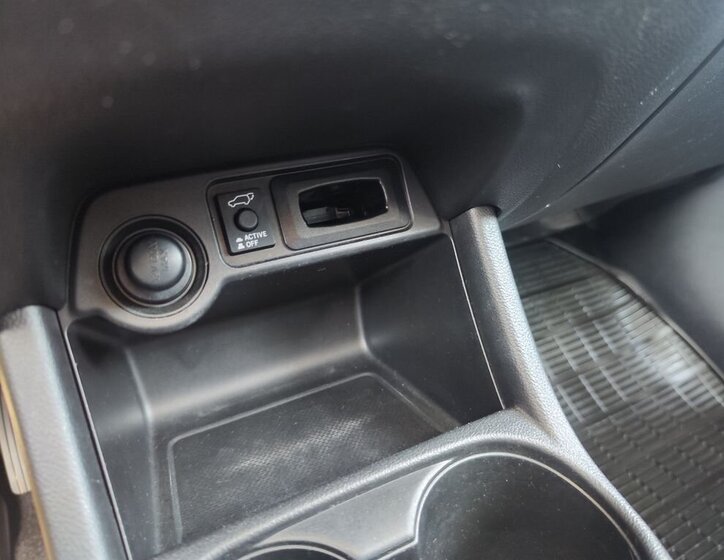 Mitsubishi Outlander SUV / Terénní 2,3 l 110 kw