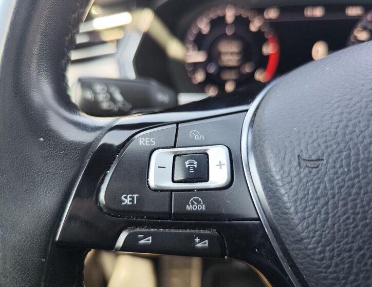 Volkswagen Passat Kombi 2,0 l 140 kw