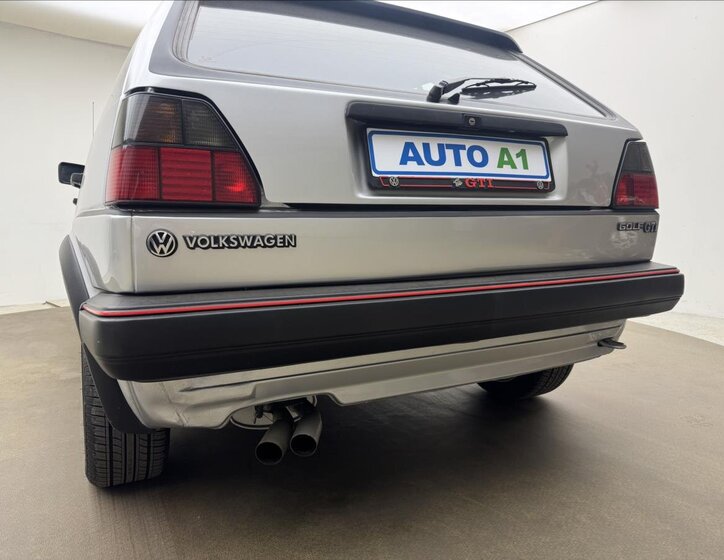 Volkswagen Golf Sedan / Limuzína 1,8 l 79 kw