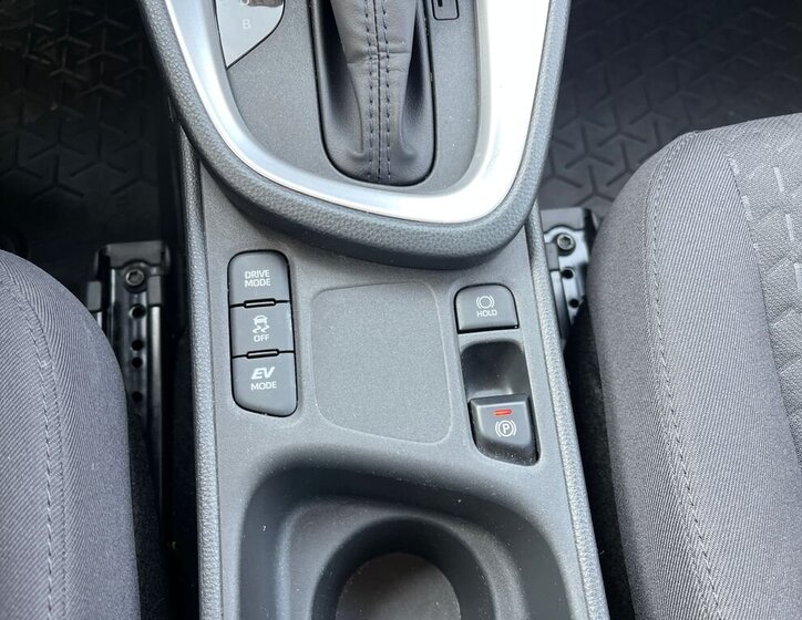 Toyota Yaris Cross SUV / Terénní 1,5 l 68 kw