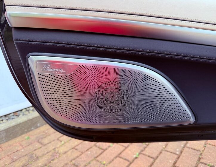 Mercedes-Benz Třídy S Kupé 4,0 l 450 kw