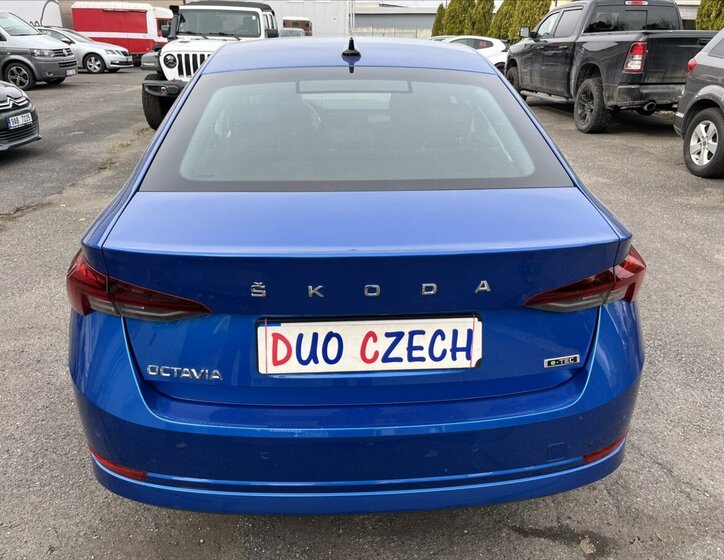 Škoda Octavia Sedan / Limuzína 1,5 l 110 kw