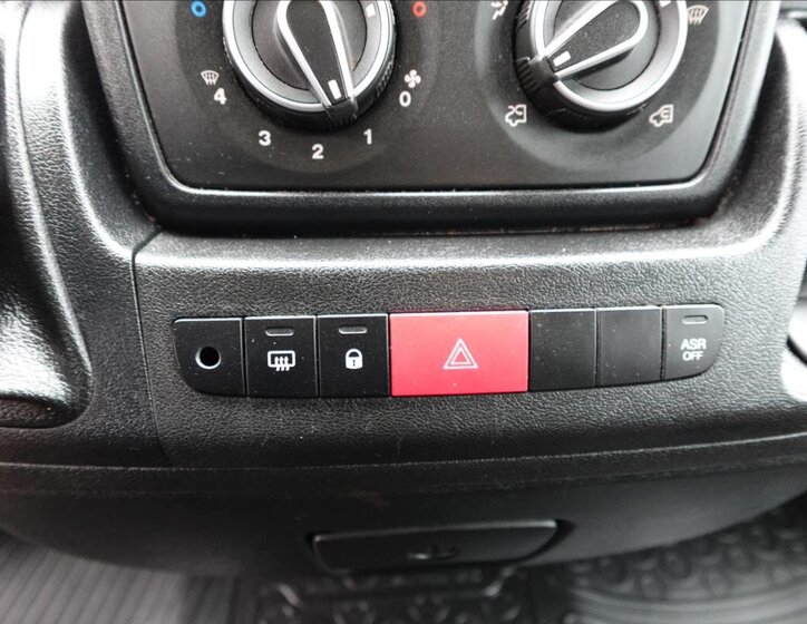 Peugeot Boxer Ostatní 2,2 l 81 kw