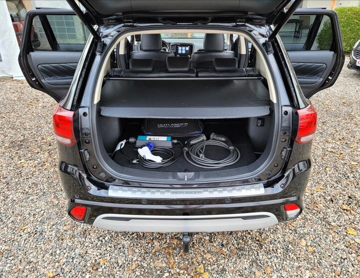 Mitsubishi Outlander SUV / Terénní 2,4 l 165 kw