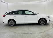 Hyundai i30 24