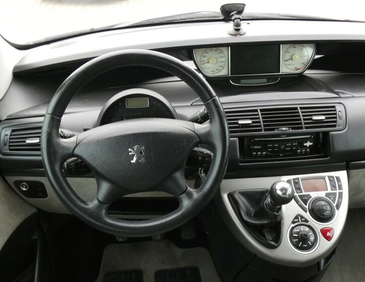 Peugeot 807 30