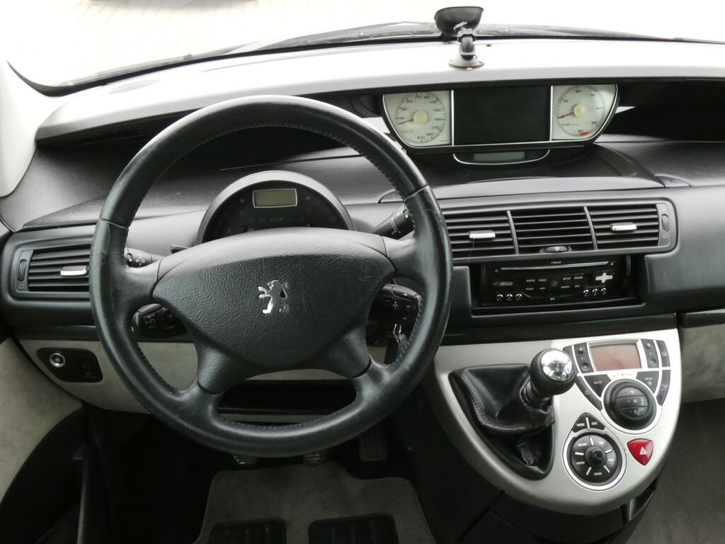 Peugeot 807