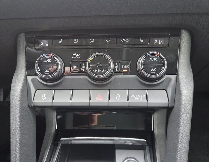 Škoda Karoq SUV 1,5 l 110 kw