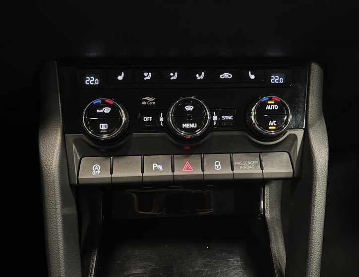 Škoda Karoq SUV / Terénní 1,5 l 110 kw