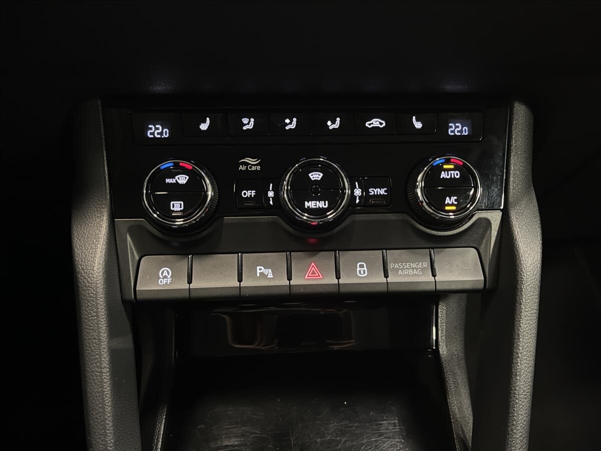 Škoda Karoq SUV / Terénní 1,5 l 110 kw