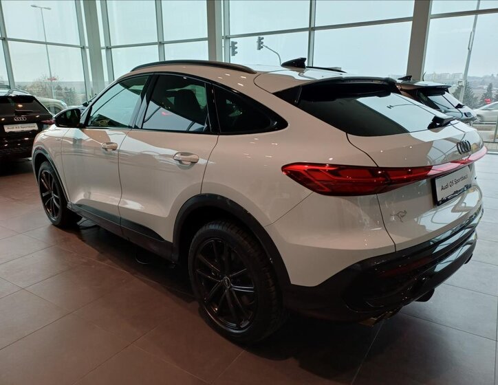 Audi Q5 SUV / Terénní 2,0 l 150 kw