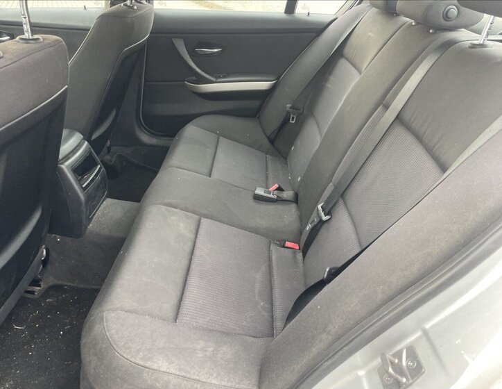 BMW Řada 3 Sedan / Limuzína 2,0 l 105 kw