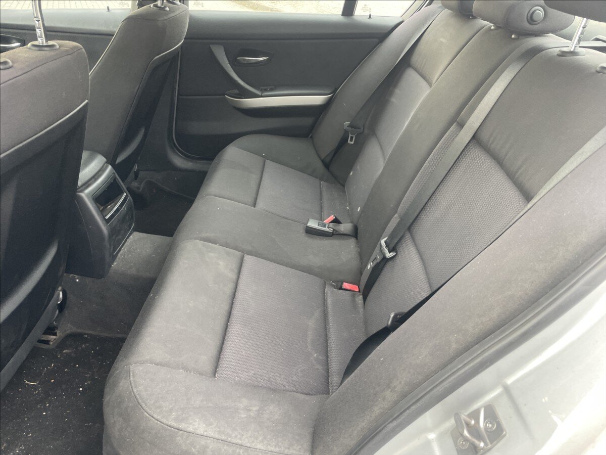 BMW Řada 3 Sedan / Limuzína 2,0 l 105 kw