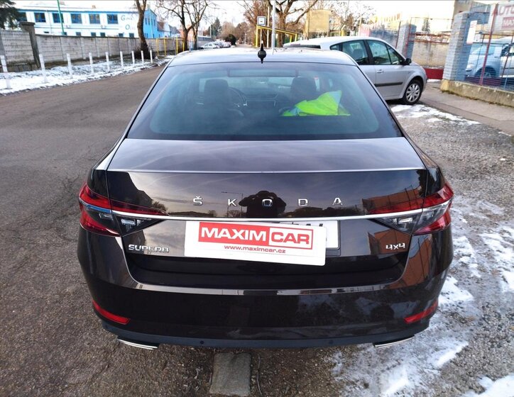 Škoda Superb Sedan 2,0 l 200 kw