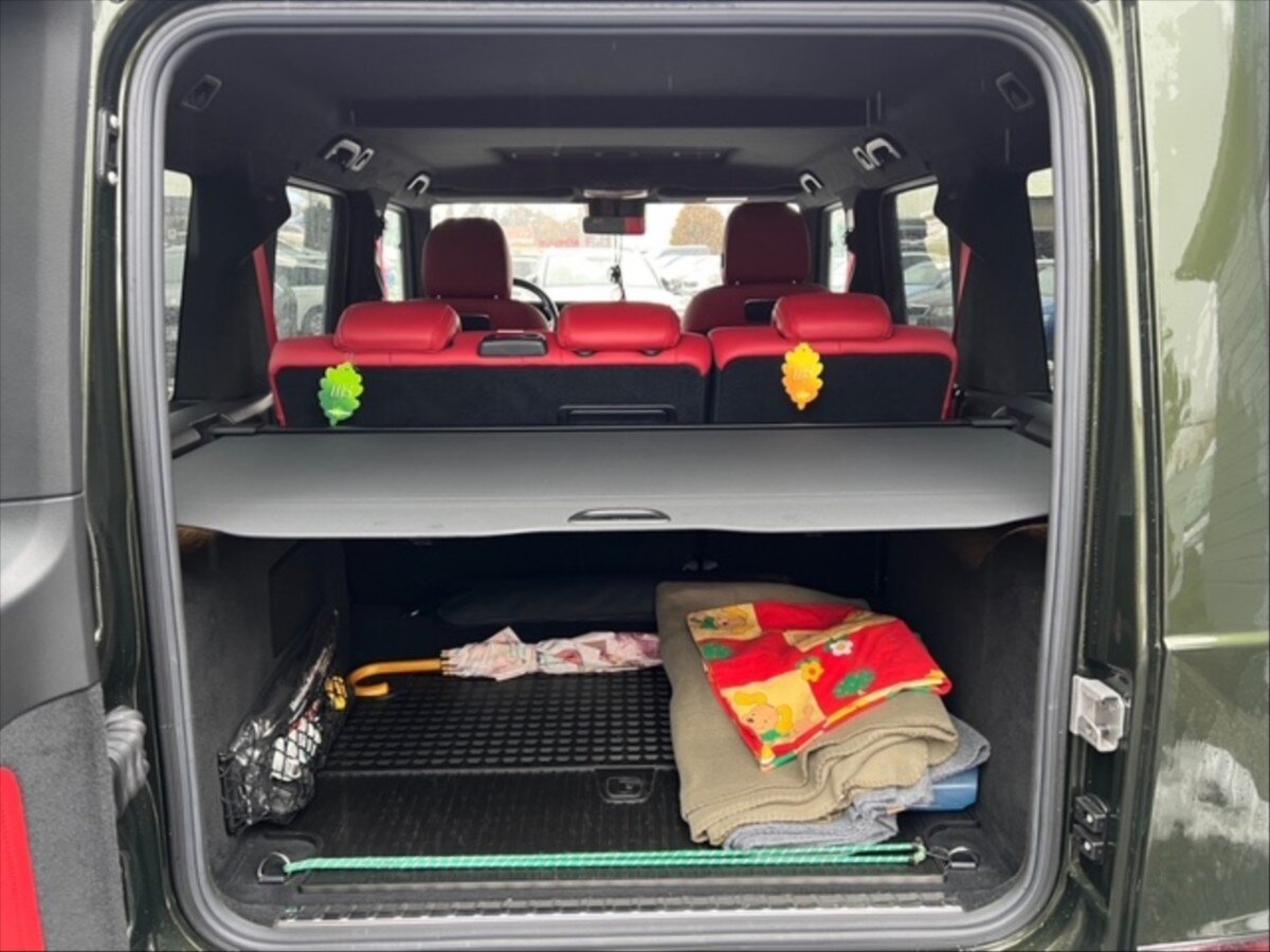 Mercedes-Benz Třídy G SUV / Terénní 4,0 l 310 kw