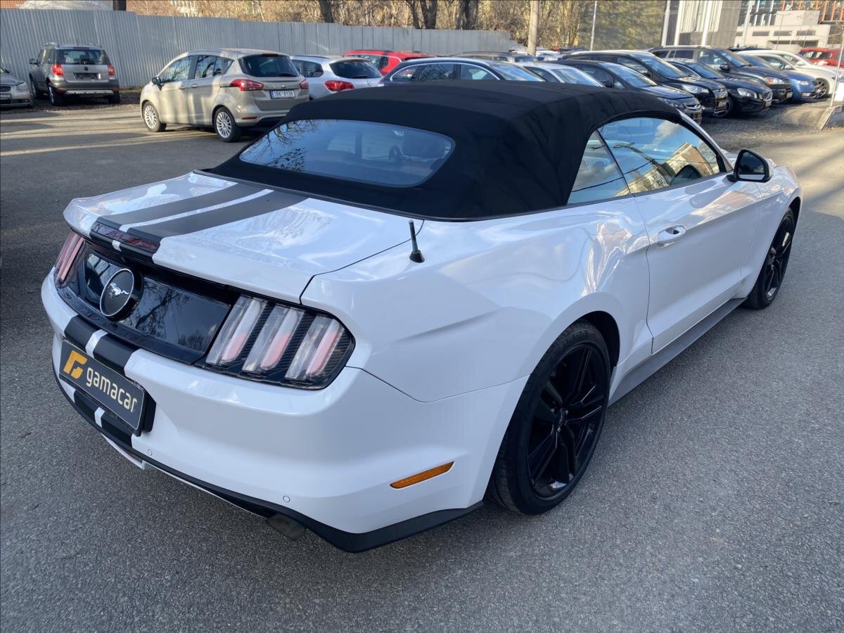 Ford Mustang Kabriolet 2,3 l 233 kw